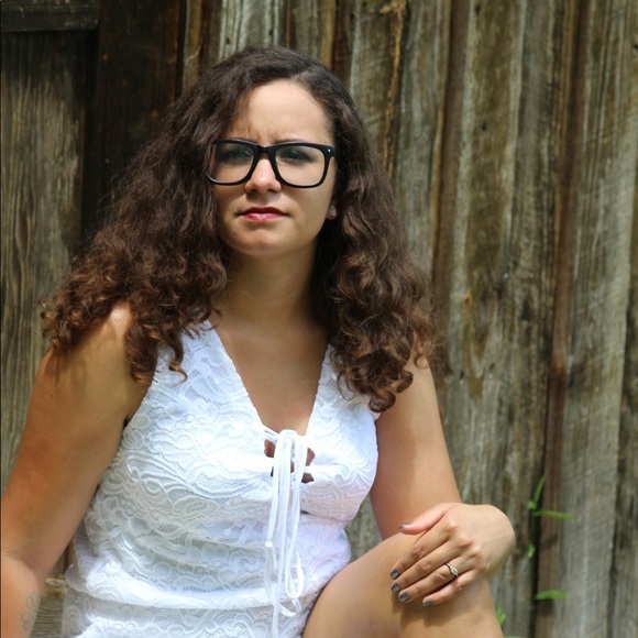 Meet your Posher, Ashley brooke - Picture 2 of 7